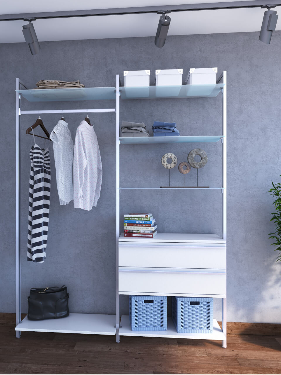 Offener begehbarer Kleiderschrank im kleinen Raum mit Kleiderstange, Körben und Regalfächern vor grauer Wand