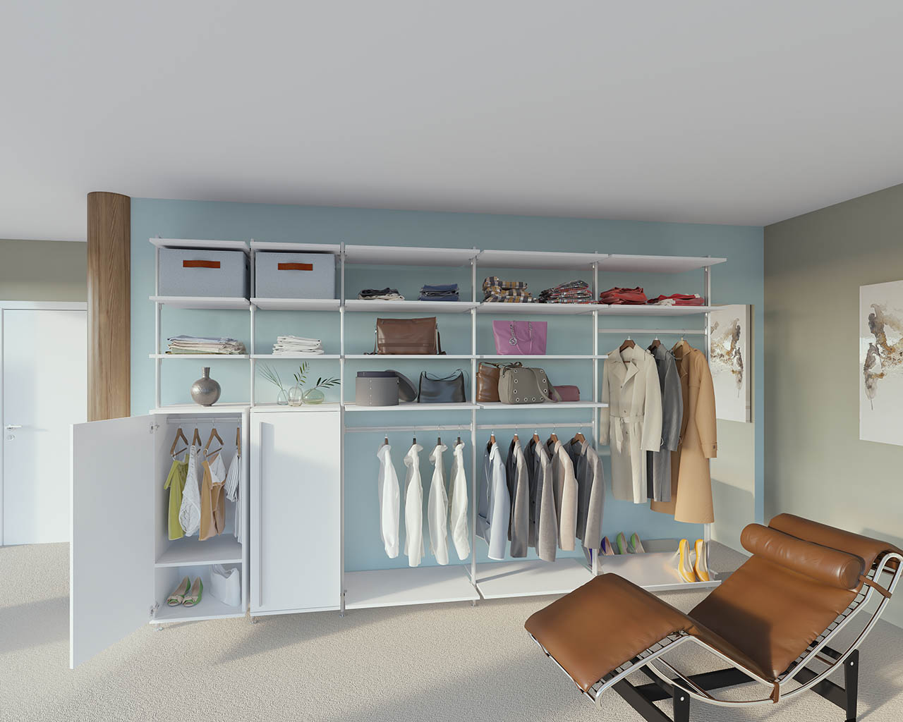 Modernes offenes Schranksystem mit Regalen, Kleiderstangen und Stauraum für Kleidung, Taschen und Accessoires in einem hellen Schlafzimmer