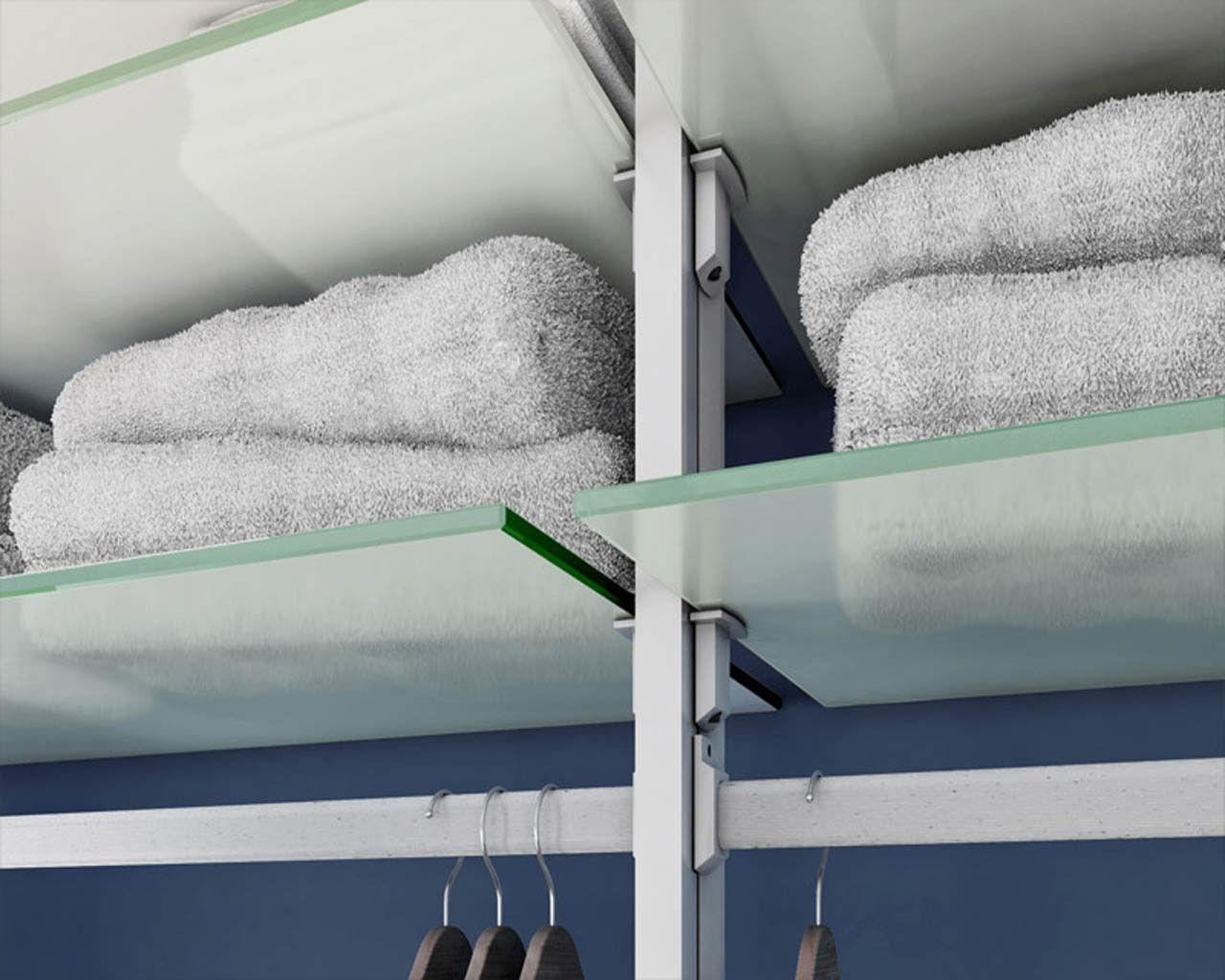 Satinierter Glasboden am PREMIUM-Trägerprofil | FRANK Schranksysteme